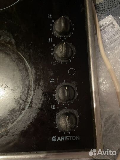 Электрическая плита Ariston