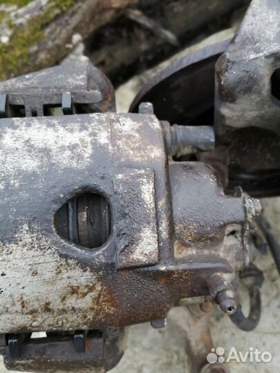 Тормозные диски в зборе на W б3