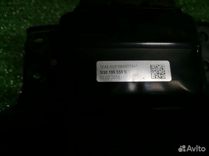 Подушка двигателя левая skoda octavia А7