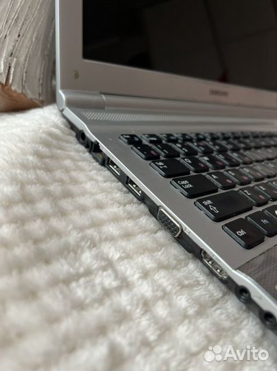 Ноутбук Samsung RC520