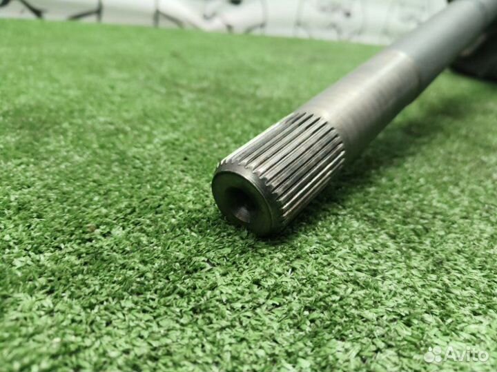 Полуось моста правый Toyota Land Cruiser Cygnus