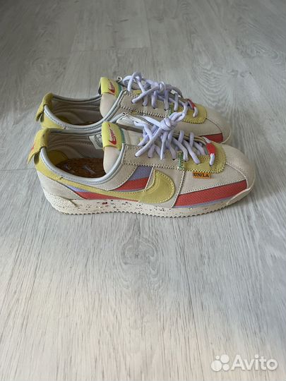 Новые кроссовки