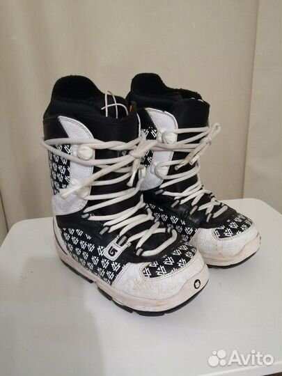 Сноубордические ботинки