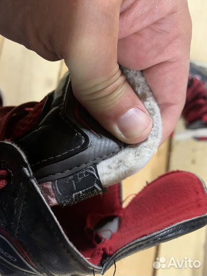 Хоккейные коньки bauer