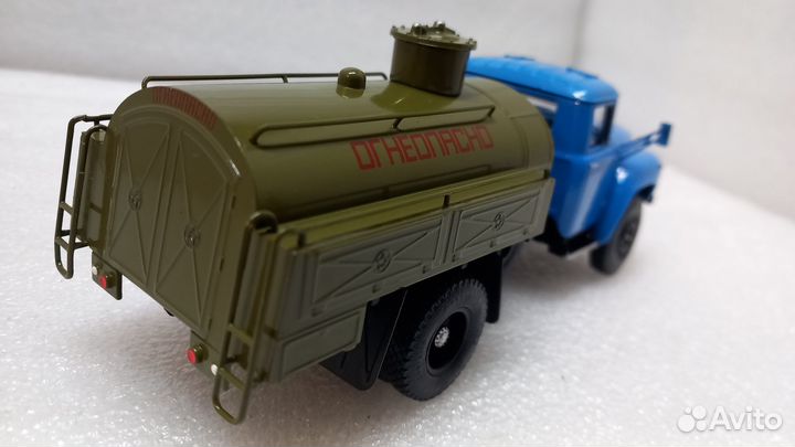1:43 ЗИЛ-130 бензовоз