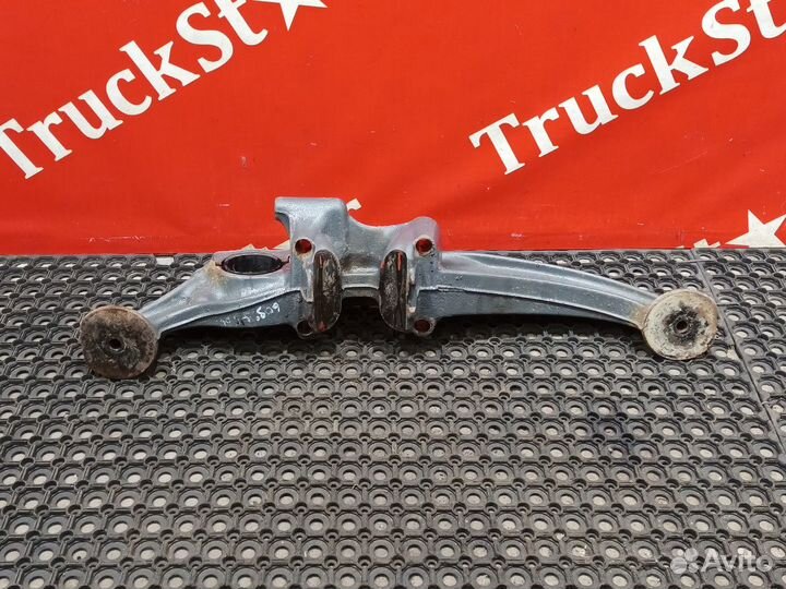 Кронштейн пневморессоры правый 2020г. Daf XF106