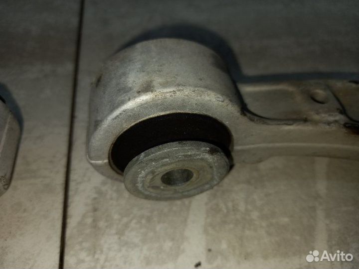 Рычаги передние верхние Mercedes Ml Gle 350 W166