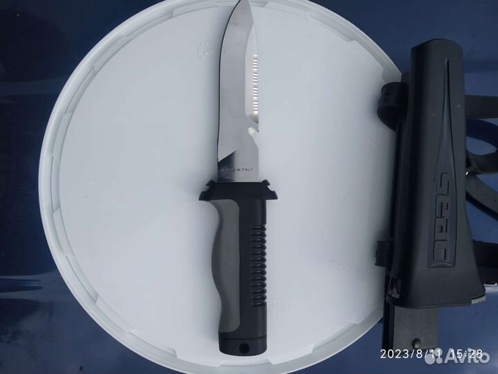 Нож аквалангиста