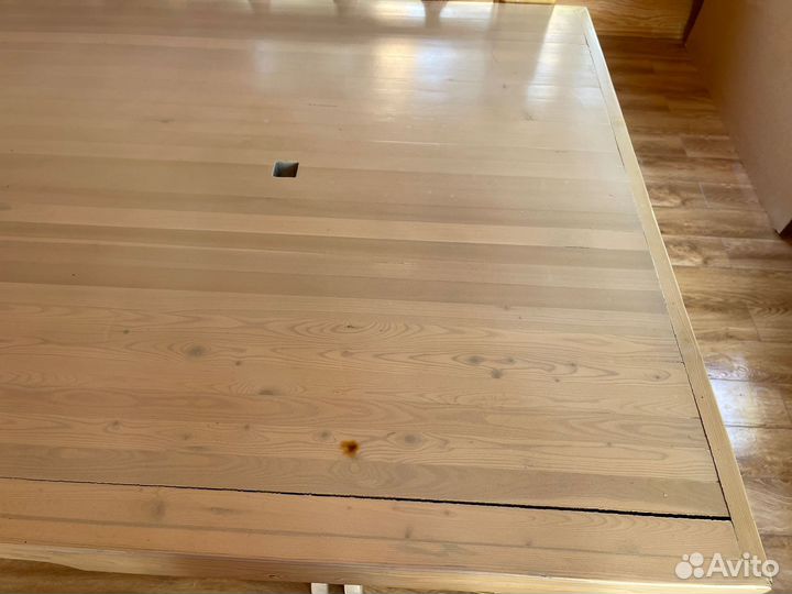 Стол деревянный