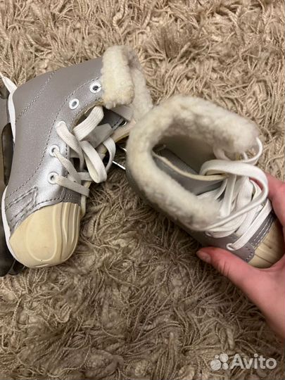 Коньки фигурные детские 26 размер