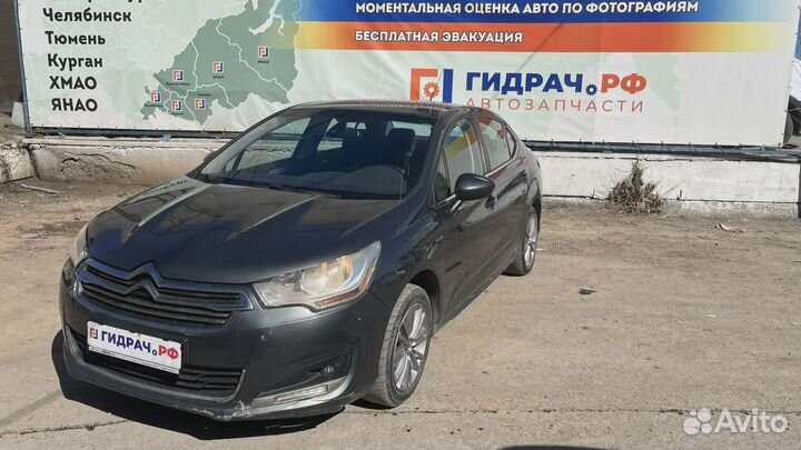 Стекло двери передней правой Citroen C4 II 9801591