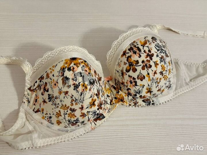 Бюстгальтер Marks and Spencer 75C новый