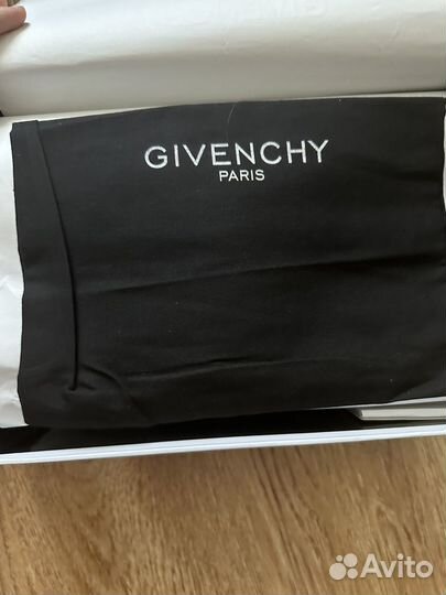 Кроссовки мужские givenchy новые