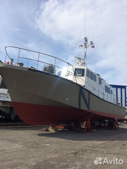 Морские прогулки. Аренда катера Камчатка. Курилы