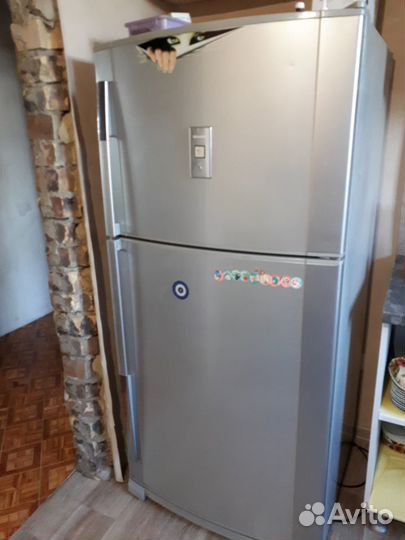 Холодильник sharp