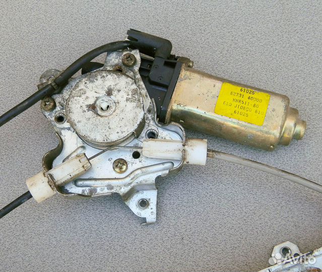 Стеклоподъемник задний левый Maxima A32