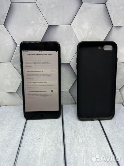 iPhone 8 Plus, 64 ГБ