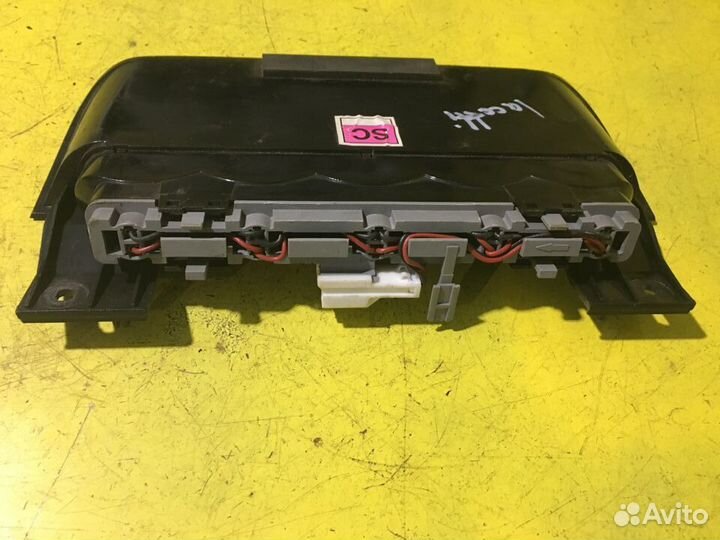 Фонарь задний стоп сигнал Chevrolet Lacett