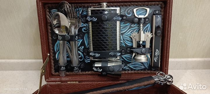 Подарочный набор для пикника в кейсе