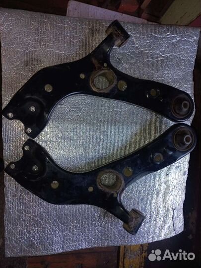 Рычаги передние Таёта рав 4