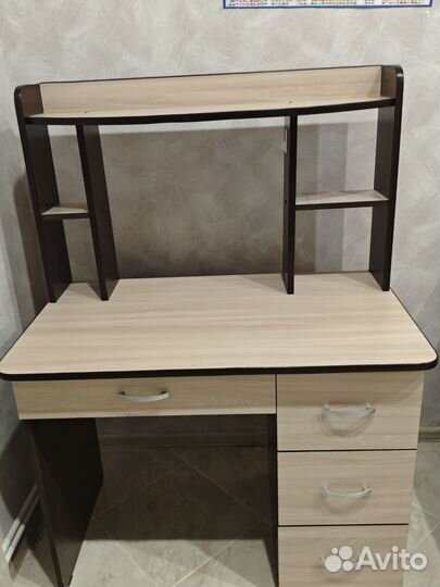 Продам письменный стол