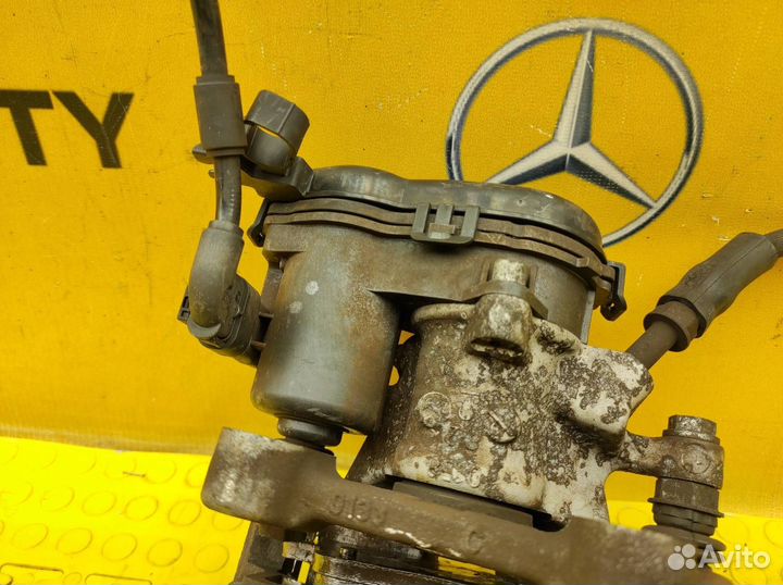 Суппорт задний правый Mercedes-Benz W246 M270.910