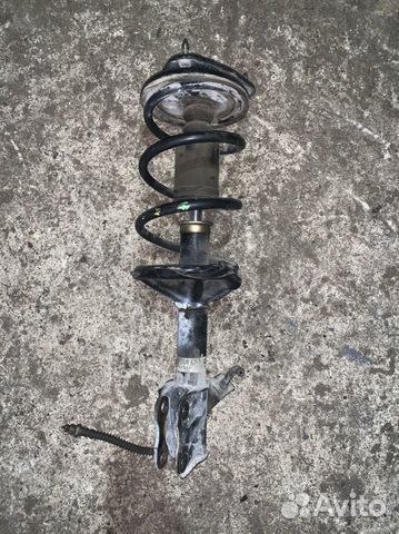 Стойка передняя Мицубиси Лансер Цедия, Мираж Динго