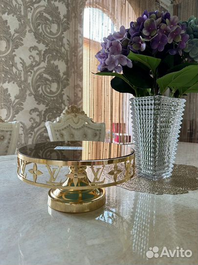 Блюдо для торта на ножке