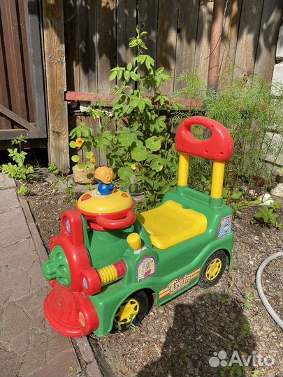 Машинка каталка для улицы