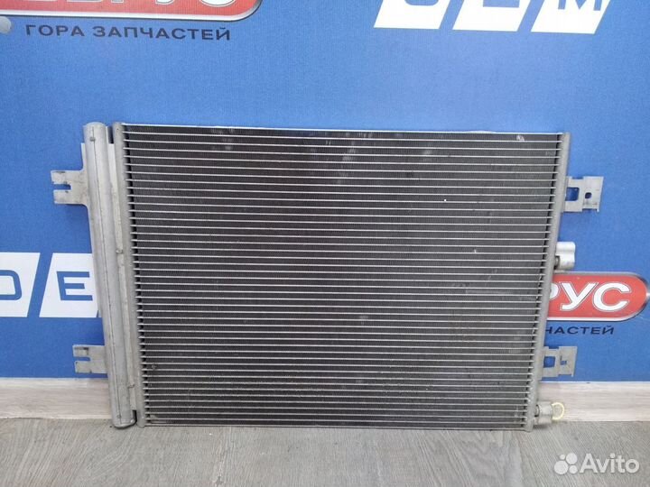 Радиатор кондиционера Renault Duster 1 2011