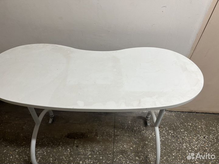 Столик для маникюра