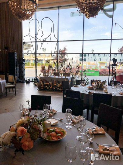 Аренда - чехлы на стулья, скатерти, банты, юбки