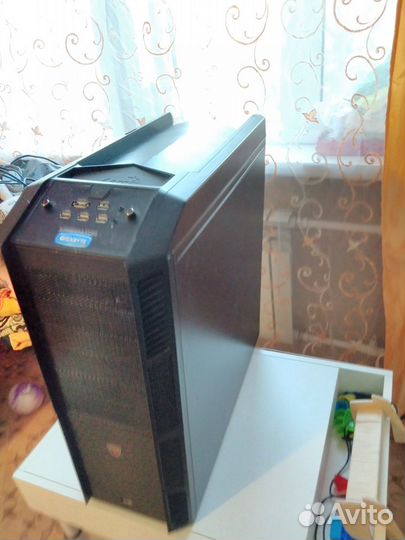 Игровой компьютер в сборе