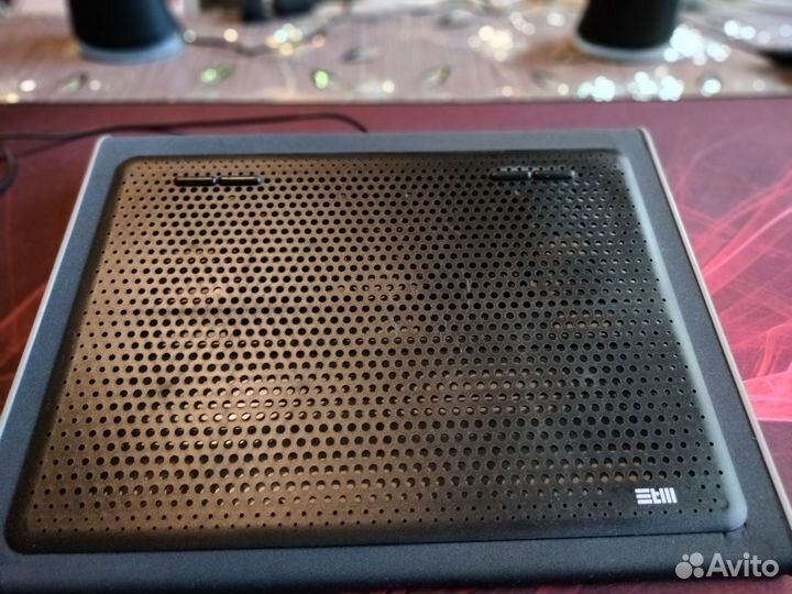 Мышь, коврик, динамики, подставка под ноутбук