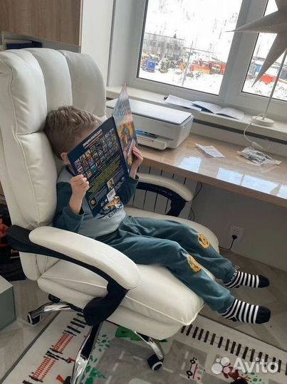 Компьютерное офисное кресло с массажем (новые)