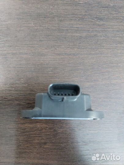 Датчик курсовой устойчивости Toyota Land Cruiser