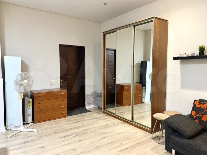 Квартира-студия, 52 м², 1/6 эт.