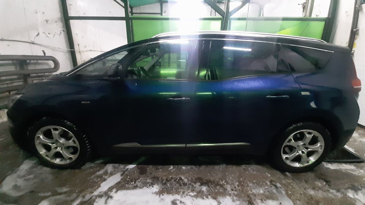 Renault Grand Scenic: фото владельца