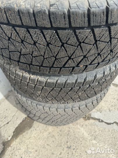 Bridgestone Blizzak DM-V2 225/65 R17 102S