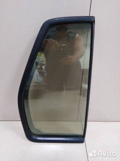 Стекло двери задней правой форточка Infiniti QX4 J