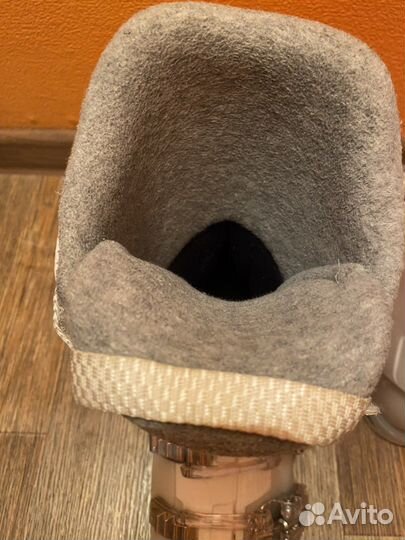 Горнолыжные ботинки