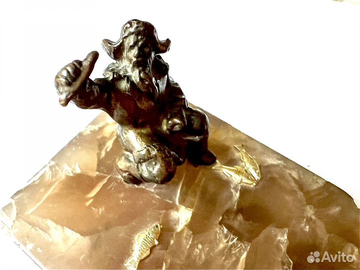 Статуэтка Рыбак на льду