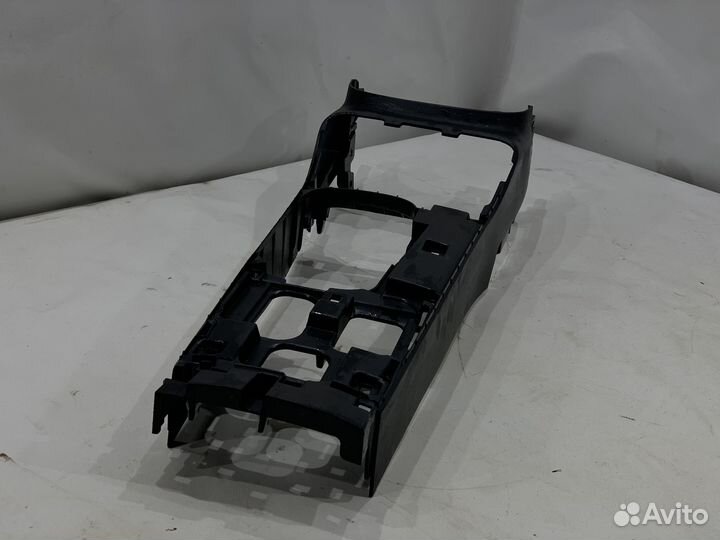 Накладка центральной консоли Mitsubishi Outlander