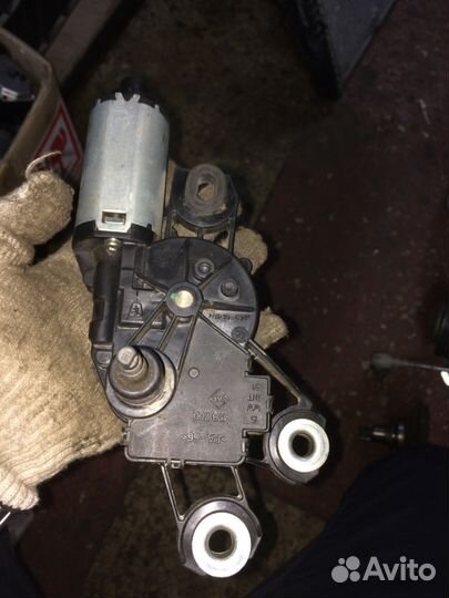 Моторчик 7E0955712