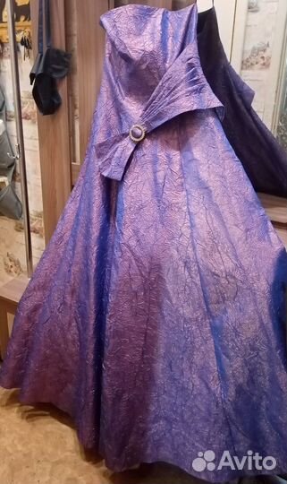 Вечернее платье в пол с кринолином