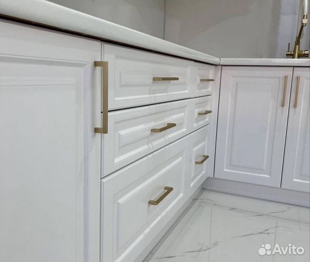 Кухня угловая на заказ, бесплатный замер