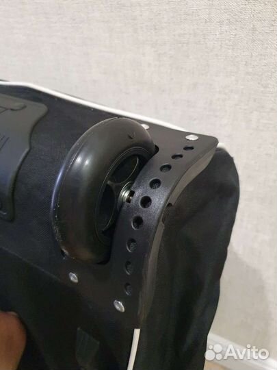 Хоккейный баул на колесах без выдвижной