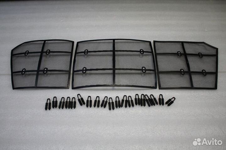 Защитная сетка в решетку Prado 150 2014 - 2017