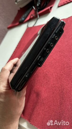 Портативный видеопроигрыватель LG