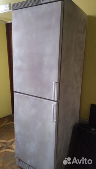 Холодильник Rosenlew